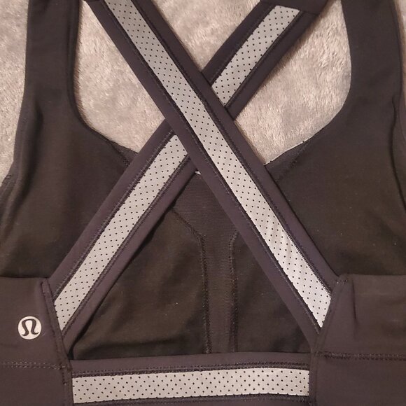 lululemon In a Flash Bra II - Picture 9 of 9